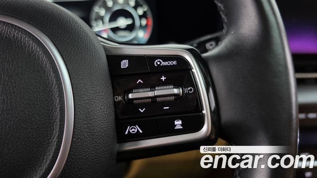 Kia Carnival 2021 — Фото 16/20
