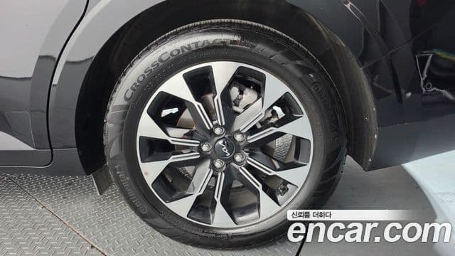 Kia Carnival 2021 — Şəkil 21/34