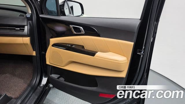 Kia Carnival 2021 — Şəkil 20/34