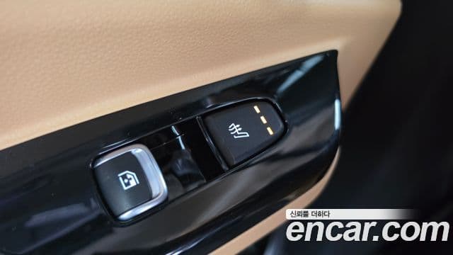 Kia Carnival 2021 — Şəkil 22/34