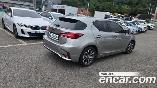 Lexus CT200h 2020 — Photo 13/18