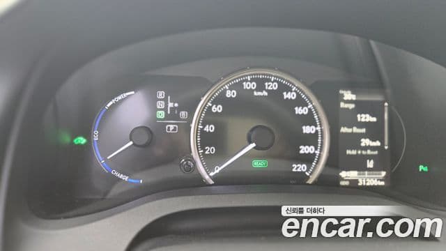Lexus CT200h 2020 — Photo 10/18