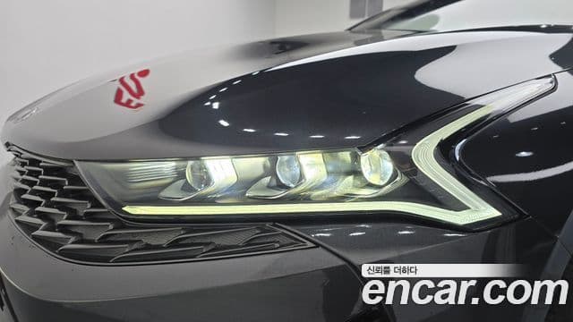 Kia K5 2021 — Şəkil 23/31