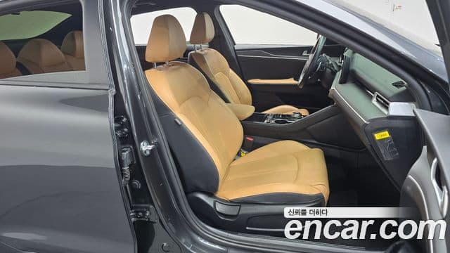 Kia K5 2021 — Şəkil 18/31