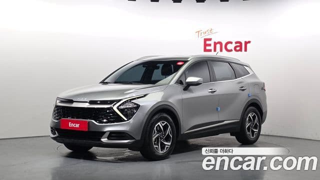 Kia Sportage 2023 — Фото 1/20