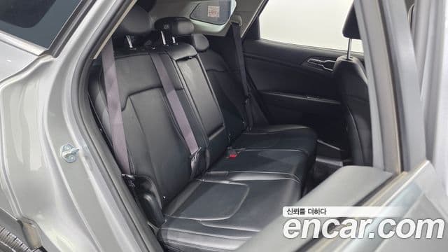Kia Sportage 2023 — Фото 12/20