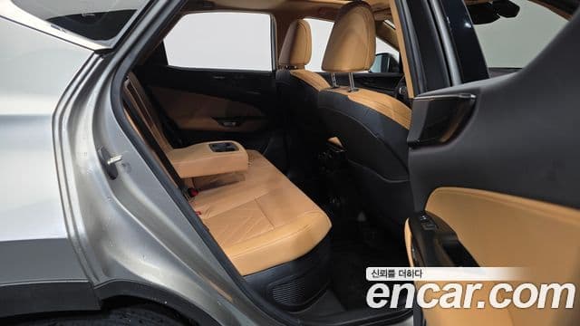 Lexus NX350h 2024 — ფოტო 16/31