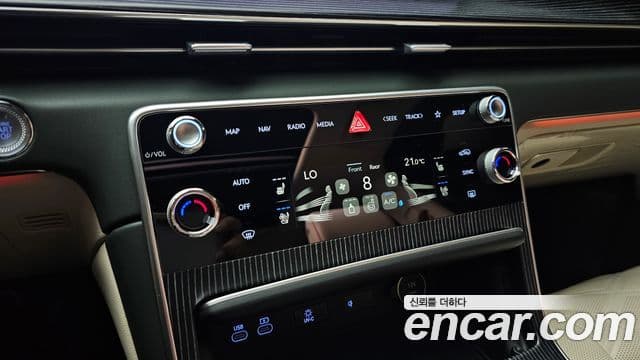 Genesis GV80 Coupe 2024 — Фото 19/20