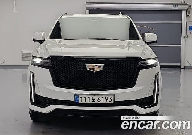 Cadillac Escalade 2023 — Фото 1/19