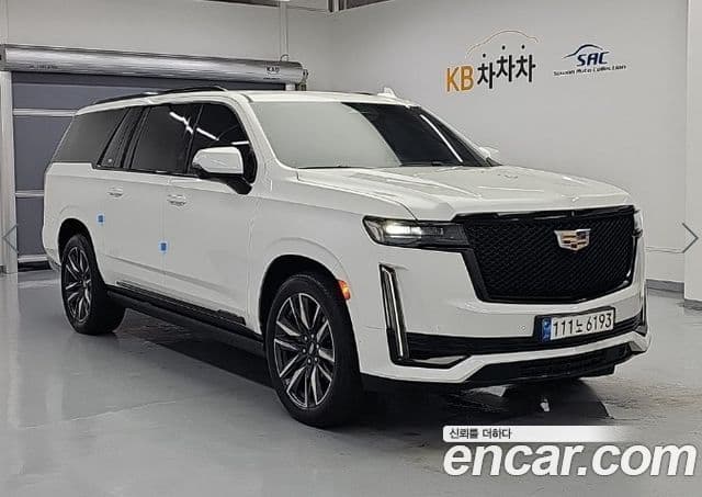 Cadillac Escalade 2023 — Фото 3/19