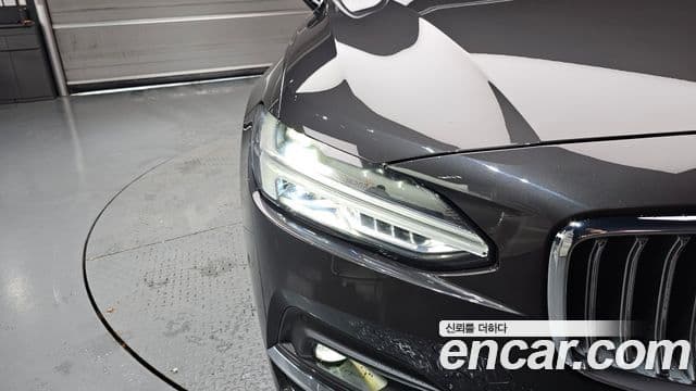 Volvo S90 2023 — Şəkil 12/34