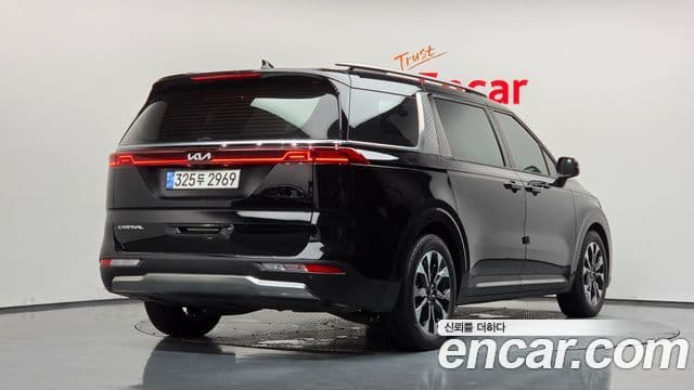 Kia Carnival 2021 — Photo 18/35