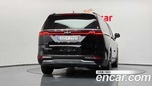 Kia Carnival 2021 — ფოტო 35/35