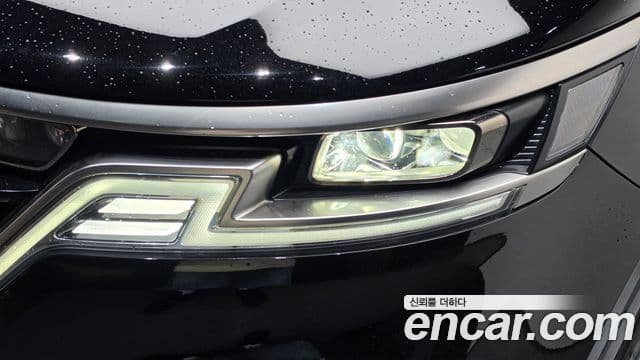 Kia Carnival 2021 — Şəkil 17/35