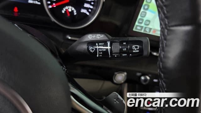 Kia Carnival 2021 — Şəkil 24/35