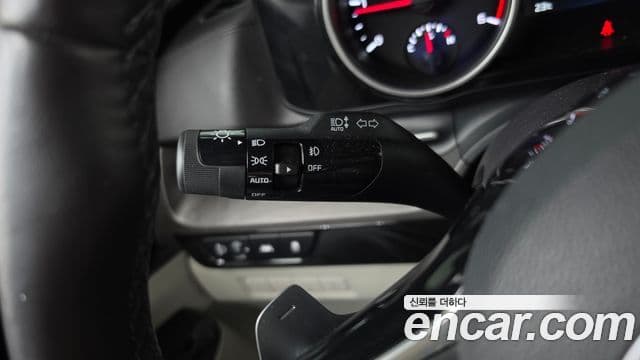 Kia Carnival 2021 — Şəkil 8/35