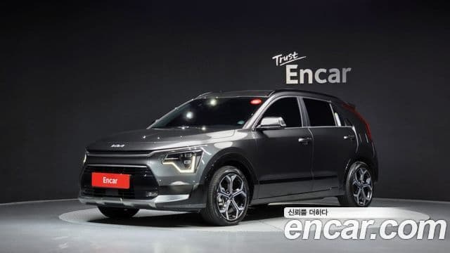 Kia Niro 2024 — Фото 1/20