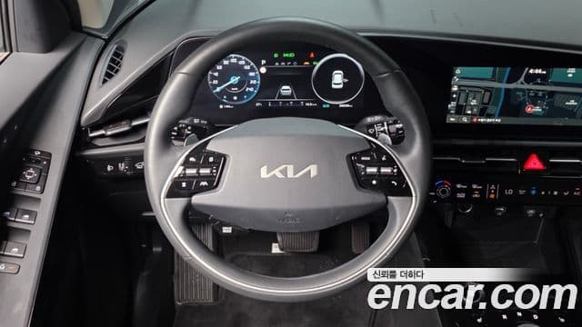 Kia Niro 2024 — Фото 13/20