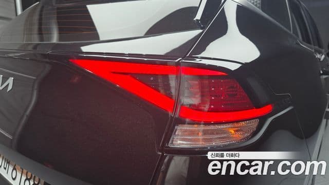 Kia Sportage 2022 — ფოტო 20/32