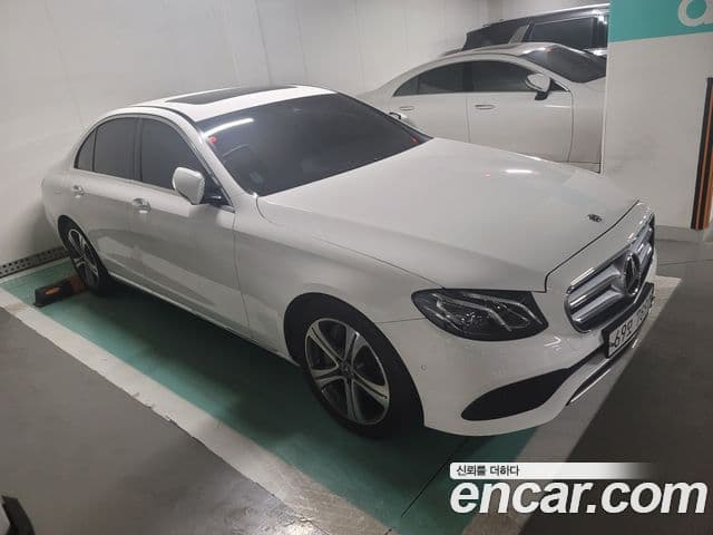 Mercedes-Benz E-Class 2018 — ფოტო 1/18