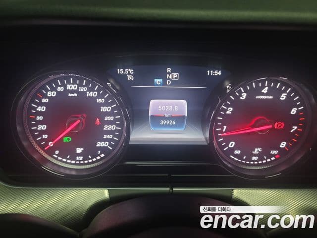 Mercedes-Benz E-Class 2018 — ფოტო 13/18