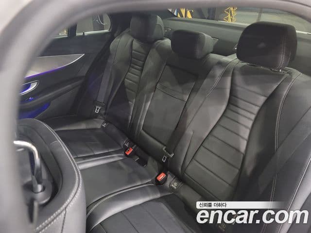 Mercedes-Benz E-Class 2018 — ფოტო 12/18