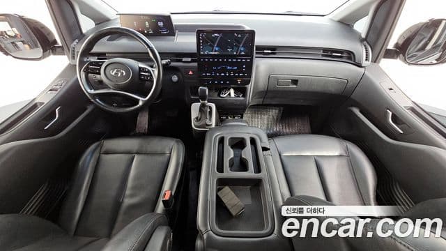 Hyundai Staria 2021 — ფოტო 7/20