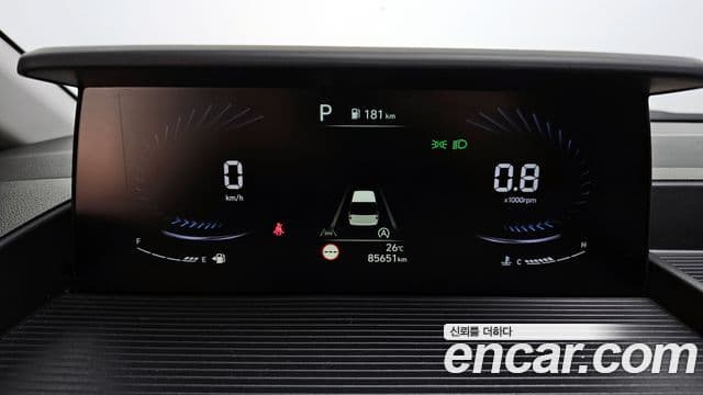 Hyundai Staria 2021 — ფოტო 8/20