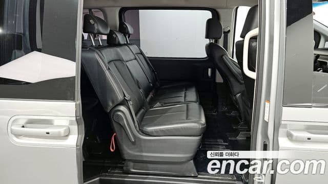 Hyundai Staria 2021 — ფოტო 12/20