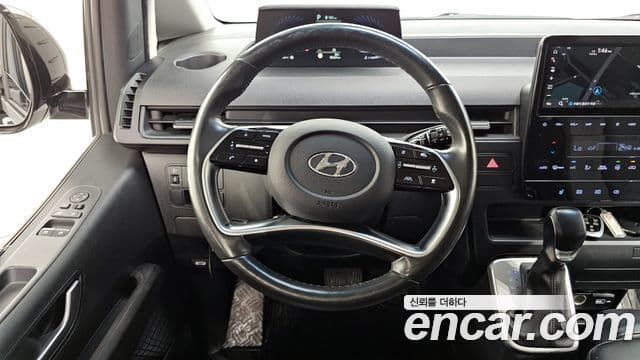 Hyundai Staria 2021 — ფოტო 13/20