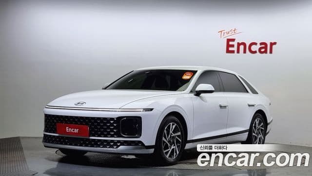 Hyundai Grandeur 2023 — Фото 1/20