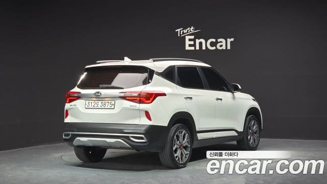 Kia Seltos 2020 — ფოტო 2/20