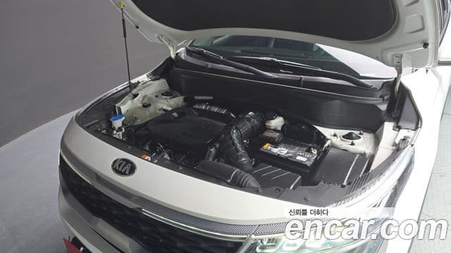 Kia Seltos 2020 — ფოტო 6/20