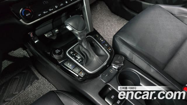 Kia Seltos 2020 — ფოტო 9/20