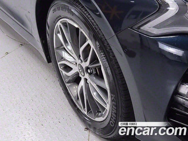 Kia K5 2020 — ფოტო 4/20