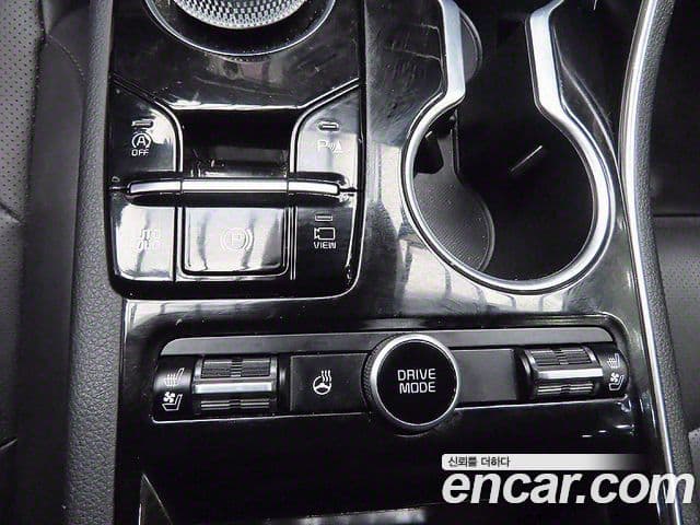 Kia K5 2020 — ფოტო 15/20