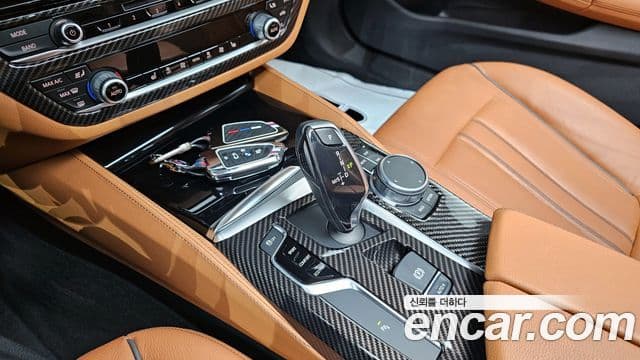 BMW 5 Series 2018 — ფოტო 9/20