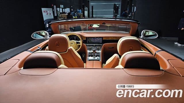 Bentley Continental GT 2022 — Фото 19/20