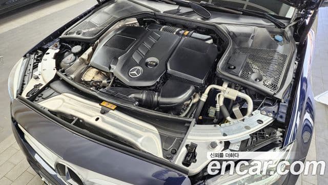 Mercedes-Benz C-Class 2019 — ფოტო 6/20