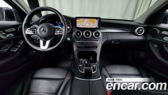 Mercedes-Benz C-Class 2019 — ფოტო 7/20