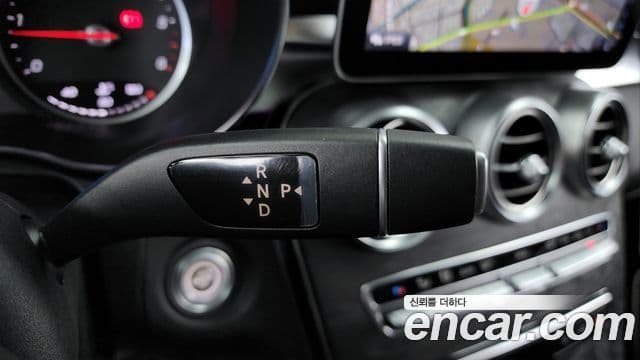 Mercedes-Benz C-Class 2019 — ფოტო 9/20