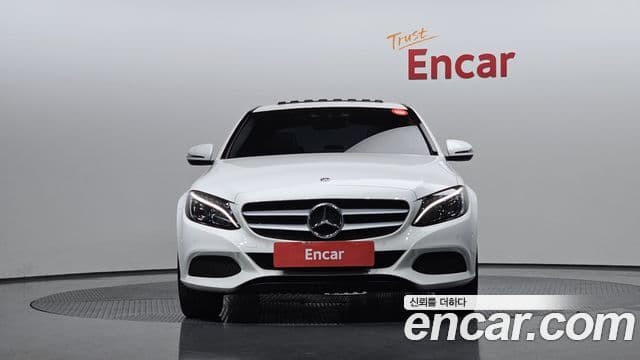 Mercedes-Benz C-Class 2018 — ფოტო 3/20