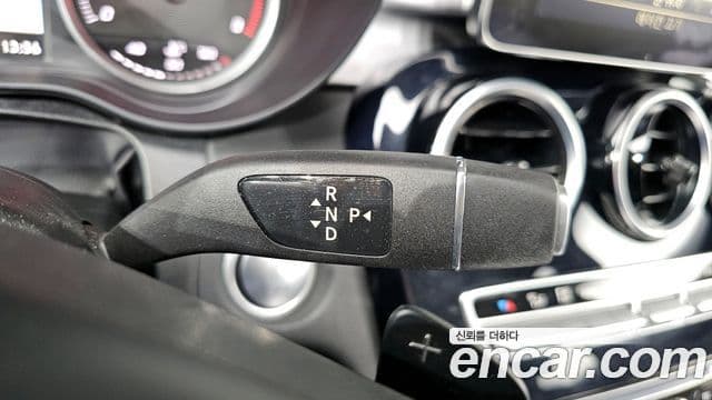 Mercedes-Benz C-Class 2018 — ფოტო 9/20