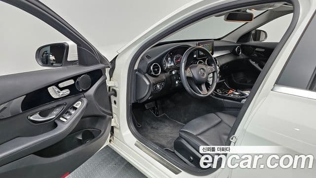 Mercedes-Benz C-Class 2018 — ფოტო 11/20