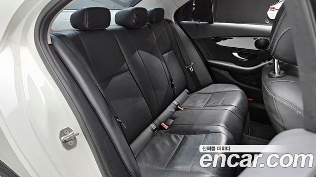 Mercedes-Benz C-Class 2018 — ფოტო 13/20