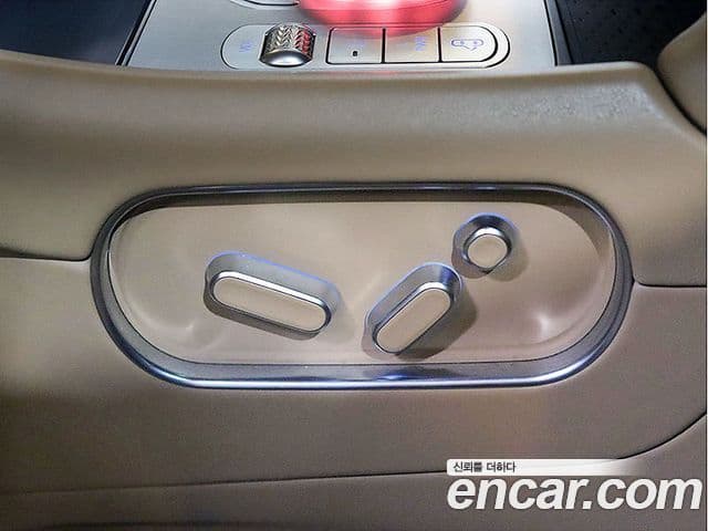 Genesis G90 2022 — Şəkil 8/20