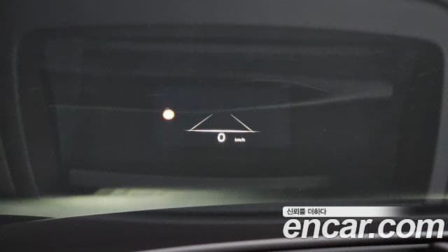 Genesis G90 2022 — Şəkil 19/20