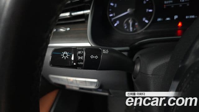 Kia The K9 2018 — ფოტო 19/32