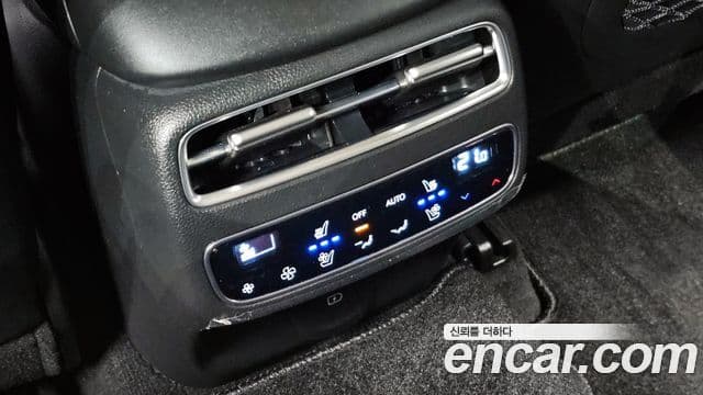 Genesis GV70 2024 — Şəkil 18/20