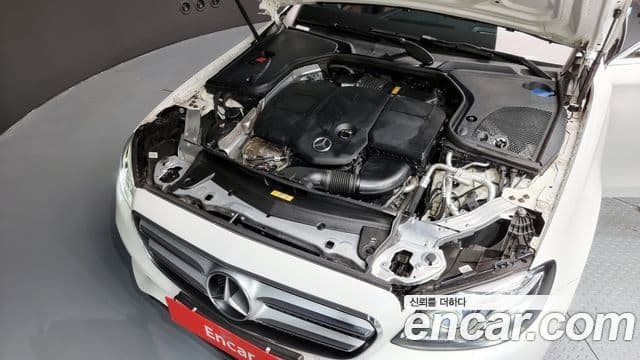 Mercedes-Benz E-Class 2018 — ფოტო 6/20